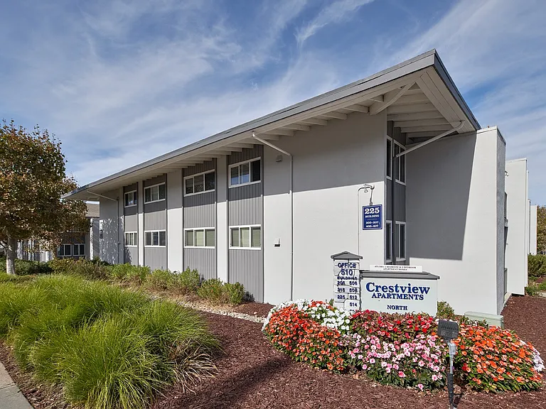 Crestview Apartments — Photo 20