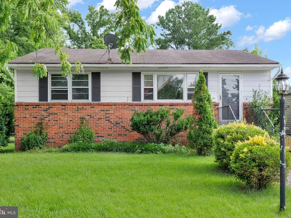5705 Ruatan St, College Park, MD 20740