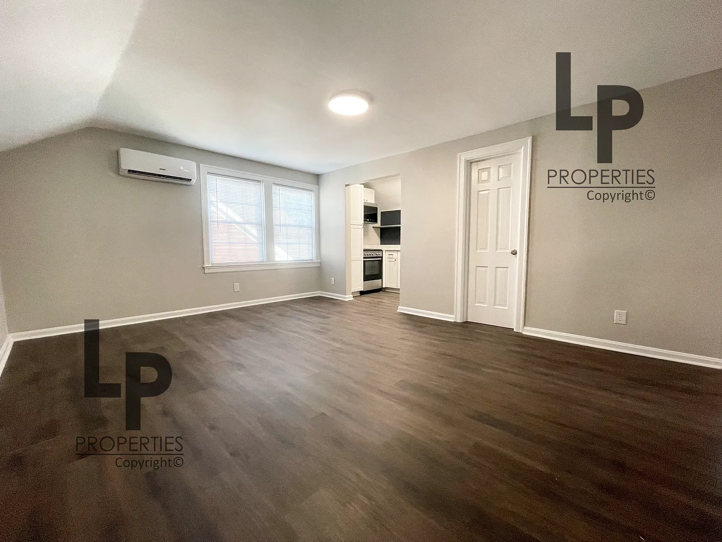 140 Cochran Road - 5 — Photo 3