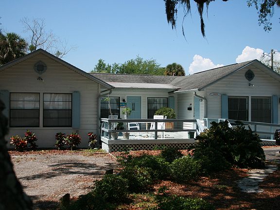 3rd image of 4025 Indian River Dr