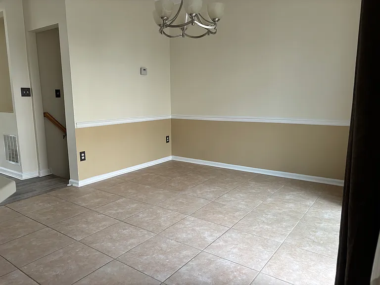 2453 Fox Stream Ln — Photo 9