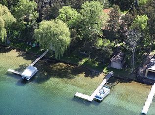 3023 N Silver Cedar Rd, Oconomowoc, WI 53066