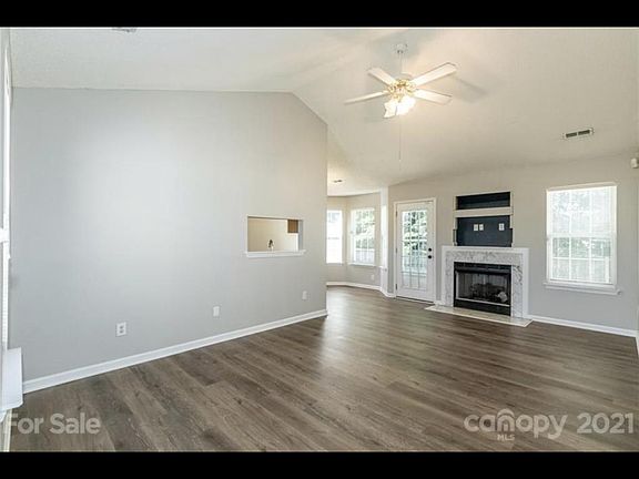 3rd image of 2304 Juneberry Ct