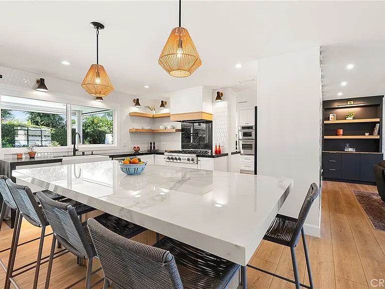 24701 Nympha Dr — Photo 11