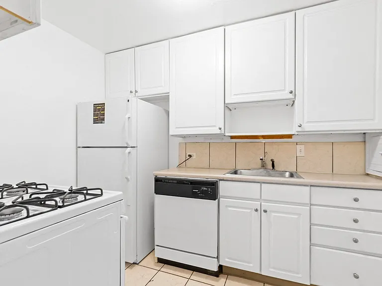 Cherry Street Townhomes — Photo 2