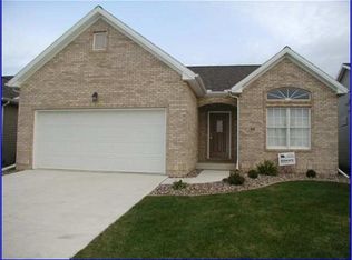 31 Crista Ann Ct, Bloomington, IL 61704