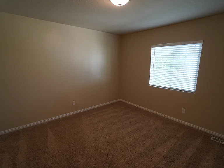 883 S Daisy Dr — Photo 7