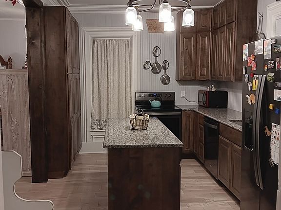 3rd image of 509 S Madison St