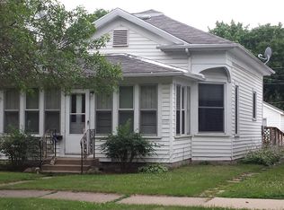 322 9th St S, La Crosse, WI 54601