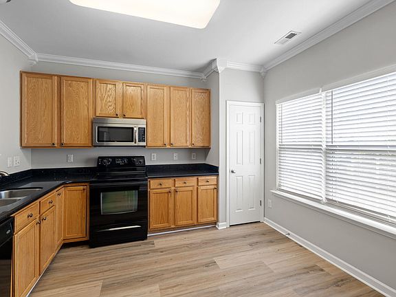 4th image of 505 Huron Rd