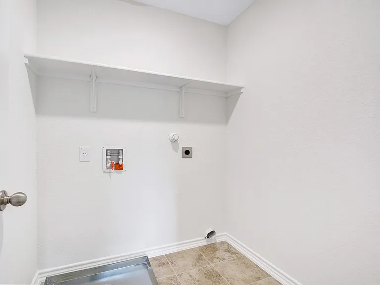 4955 Usaa Blvd — Photo 26