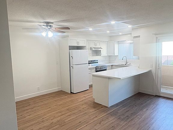3rd image of 821 Arcadia Ave APT 3