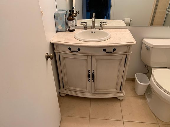 Updated Hall Full Bath