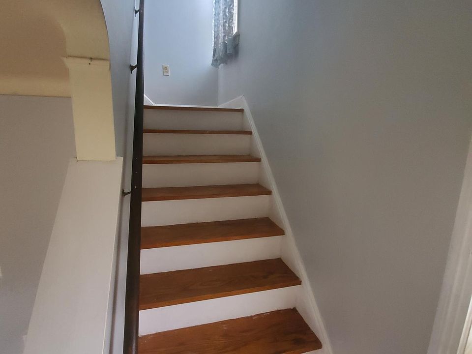1st image of 17326 Throckley Ave