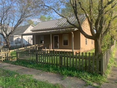 601 South St, New Harmony, IN, 47631