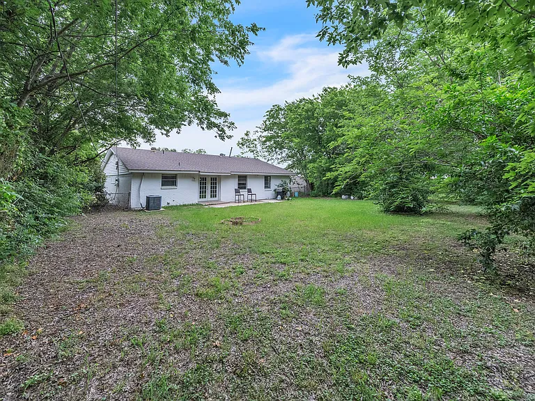 4621 Darla Dr — Photo 11