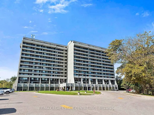 92 Church St S #710, Ajax, ON L1S 6B4