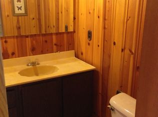 187 Saint Charles St, Nelsonville, OH 45764