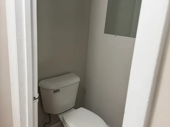 527 Tibet Ave #12, Savannah, GA 31406