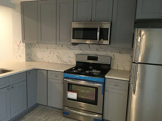 Rented by Metropolis International Realty Inc. | media 11