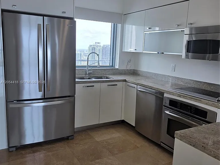 601 NE 36th St #3210 — Photo 8