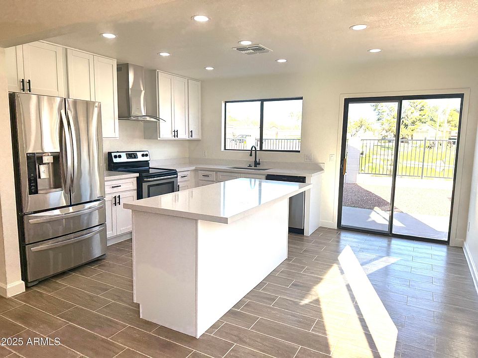 1st image of 1708 E MORELOS Street