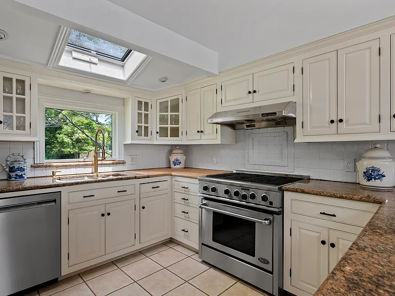 10 Kyle Rd — Photo 8