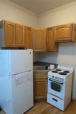 3rd image of 411 W 48th St APT 5FW
