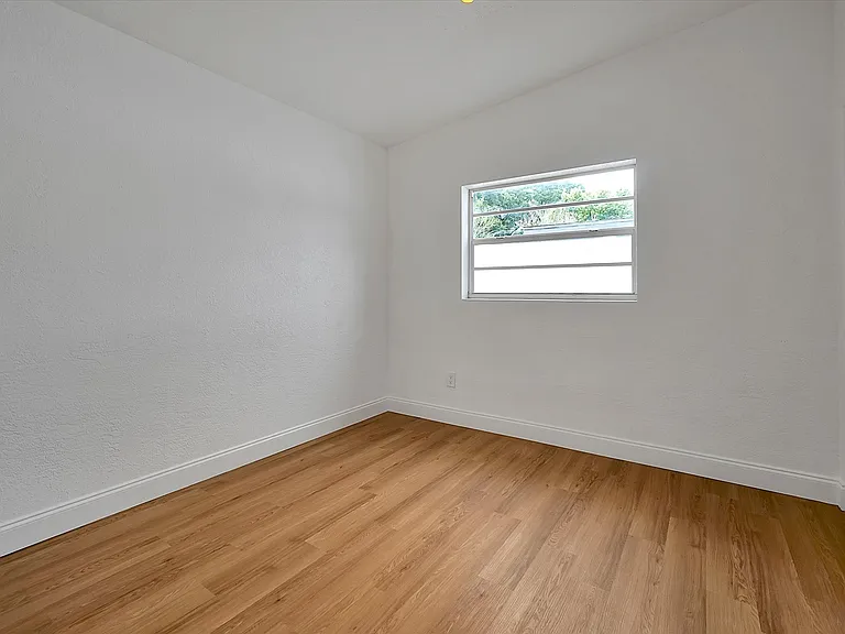 1711 White Ave #B — Photo 16