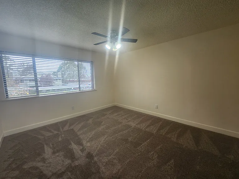 201 Compton Cir #D — Photo 11