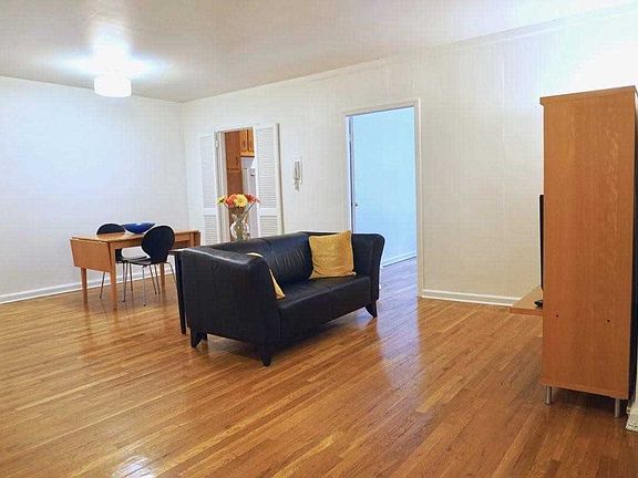 2nd image of 14430 Sanford Ave APT 2U