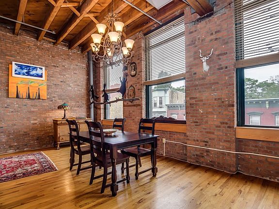 4th image of 126 Webster Ave APT 2F