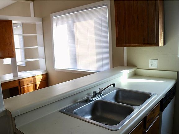 3rd image of 15010 Leeward Dr