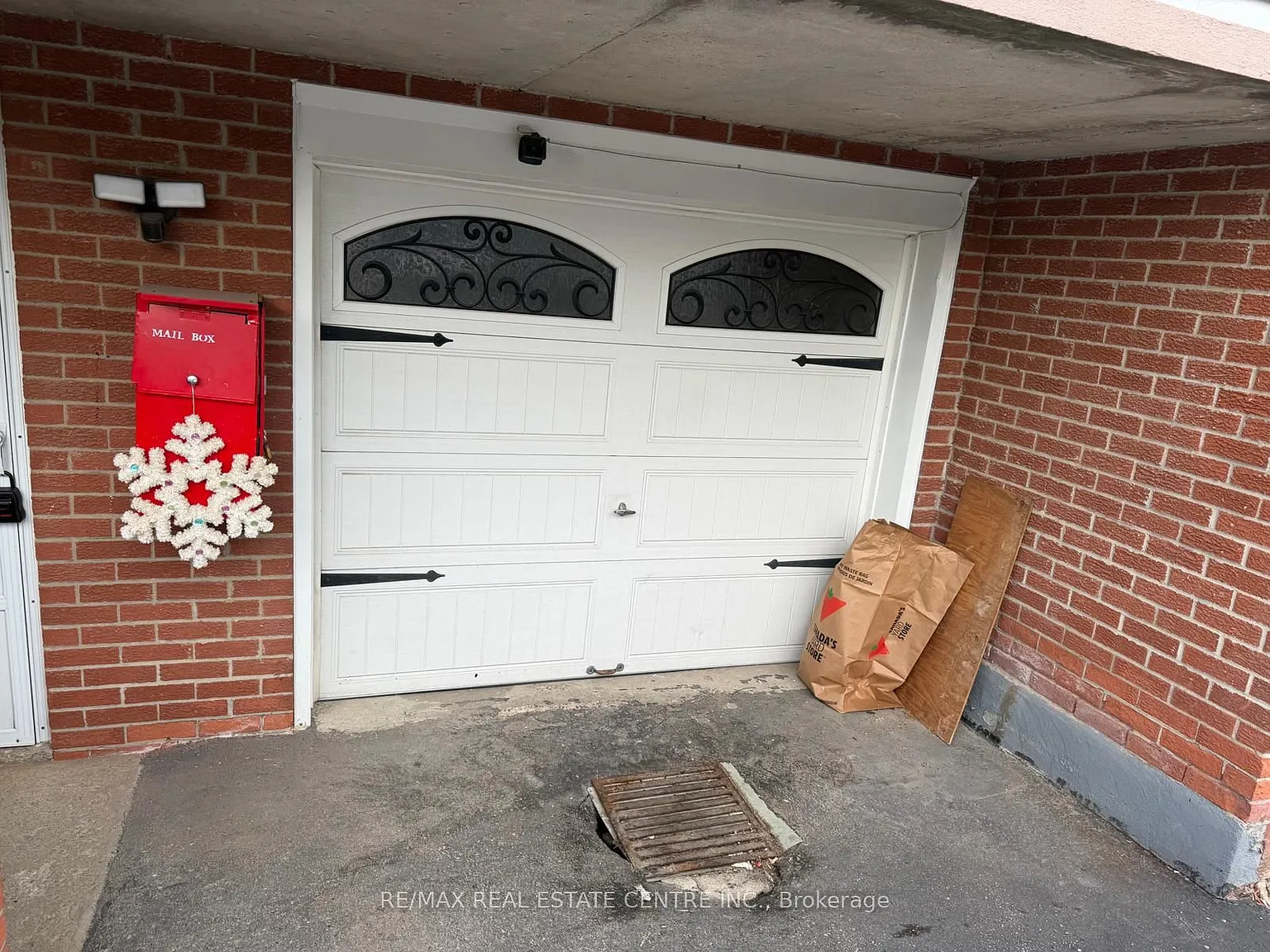 2 bed, $1,650 — Photo 2