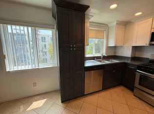 5251 Willowcrest Ave #4, North Hollywood, CA 91601