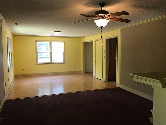 4th image of 240 Cedar Springs Dr