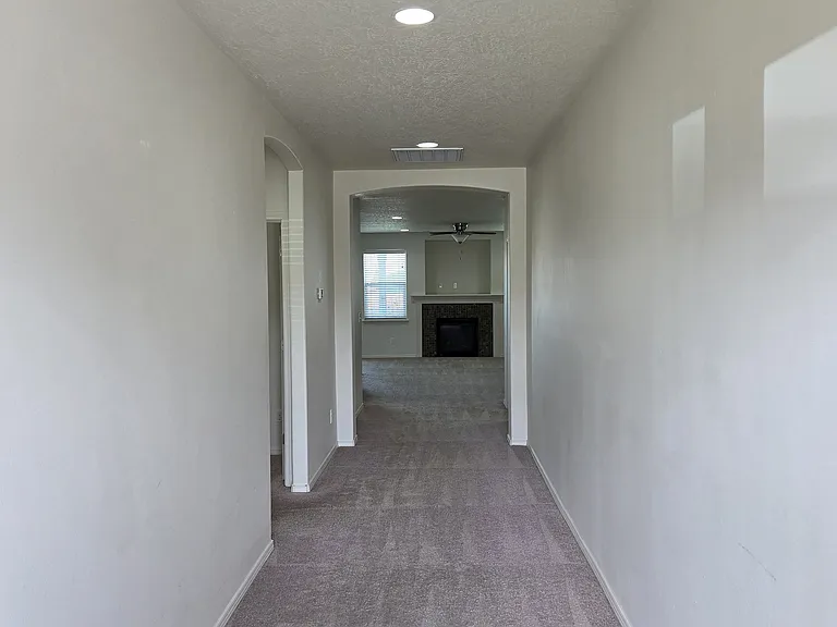 1430 SW Greeley St — Photo 2