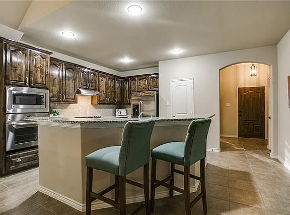 5th image of 1013 Kerrville Way