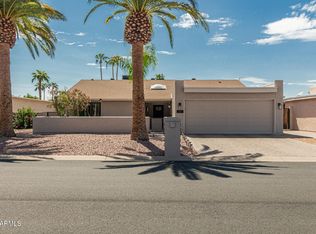 25814 S Howard Dr, Sun Lakes, AZ 85248