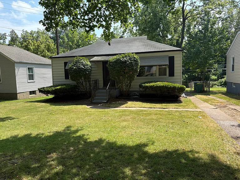 7432 Balfour Dr — Photo 3