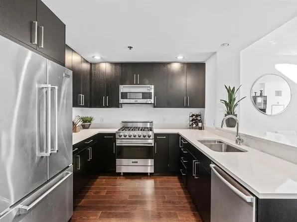 1100 Maxwell Lane image 7 of 20