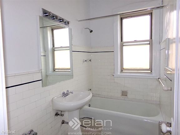 5th image of 1039 W North Shore Ave APT 3W