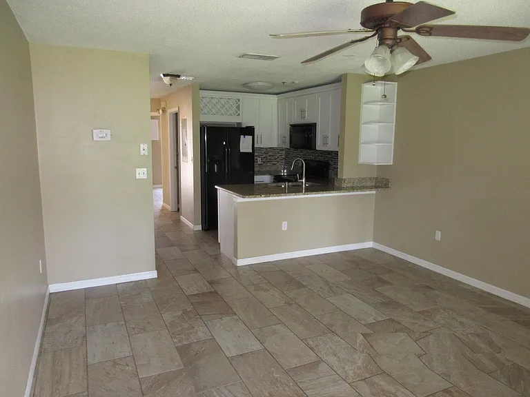 1633 Windsor Oak Ct — Photo 3