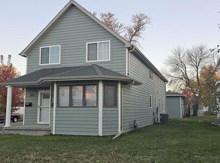 324 2nd St NE, Pipestone, MN 56164