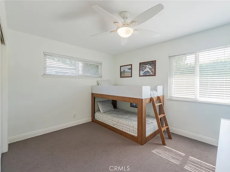 2436 E Tryon Ave — Photo 16