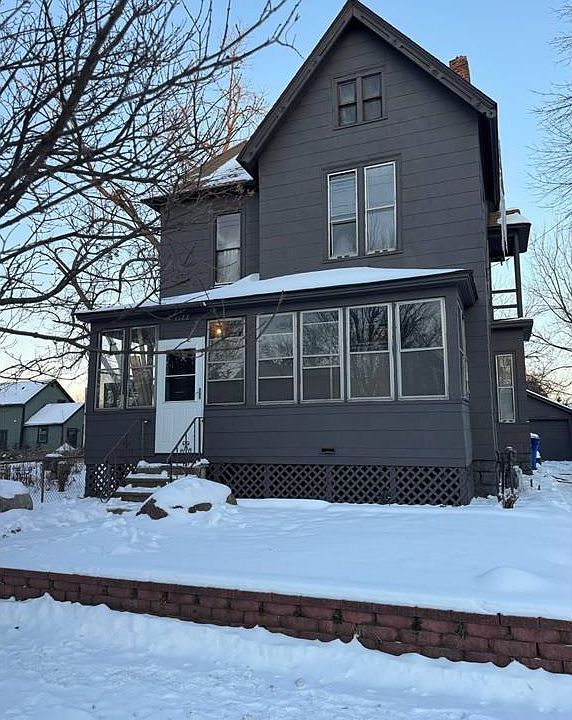 1st image of 1122 Jackson St