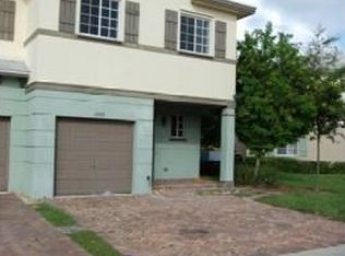 2000 Marsh Harbour Dr, Riviera Beach, FL 33404