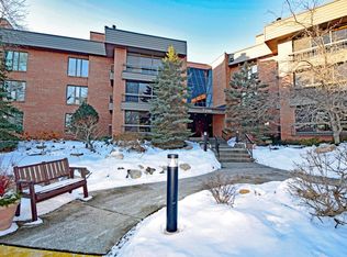 7250 Lewis Ridge Pkwy APT 102, Edina, MN 55439