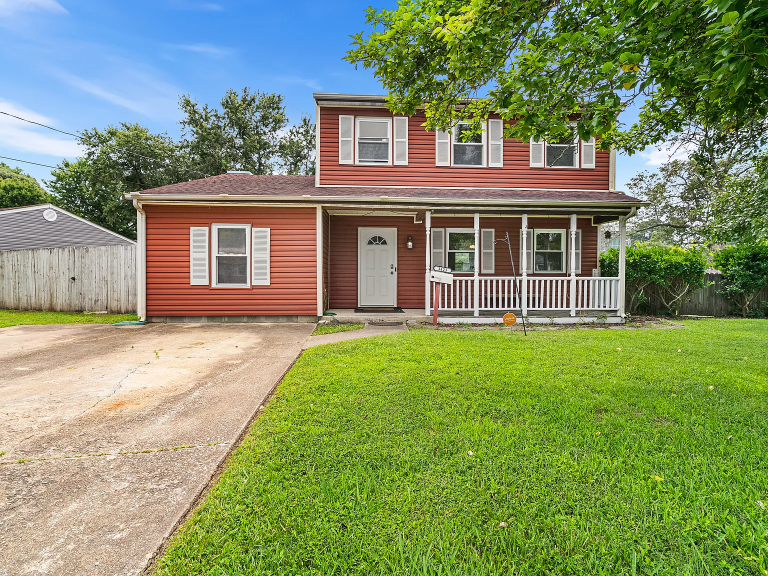 4 bed, 2.5 bath, 1740 sqft, $2,700 — Photo 1