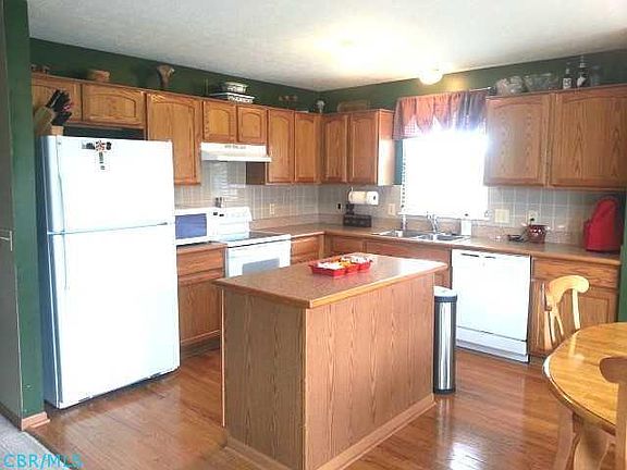 2nd image of 2077 Farmland Dr